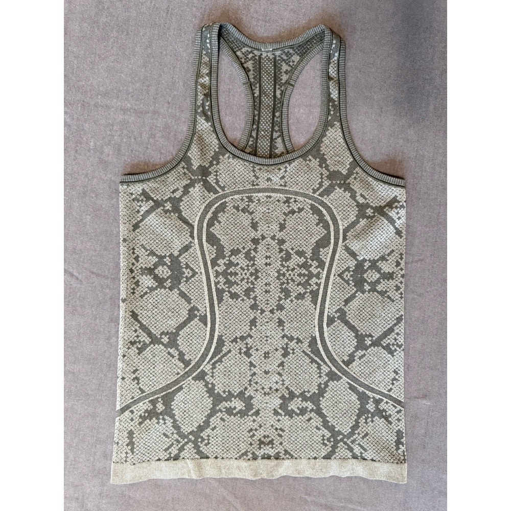 Lululemon Women's Tank Top Size 8 Green Geometric Pattern Workout Yoga